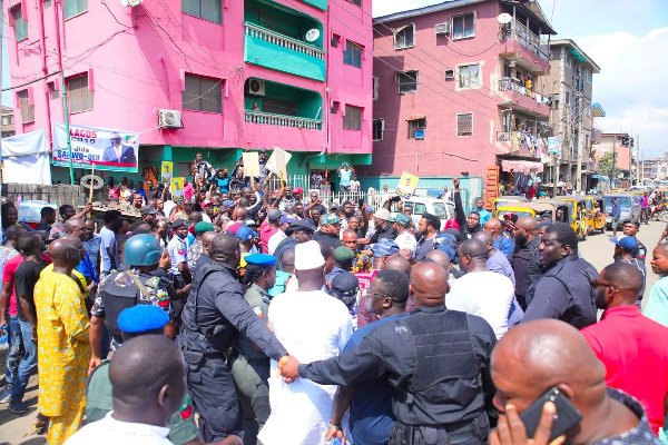 0_1538498533886_Sanwo-Olu hits Lagos Island.jpg