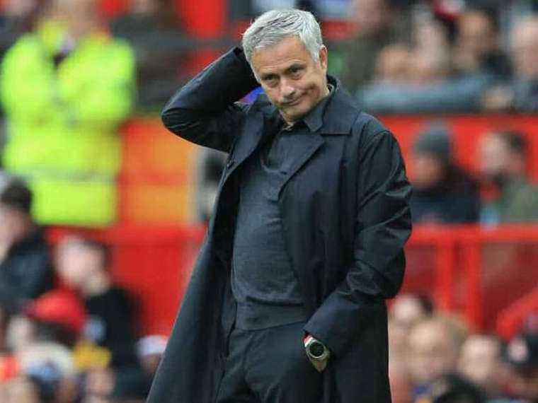 0_1575505778264_Mourinho-falls-with-Tottenham-at-Old-Trafford.jpg