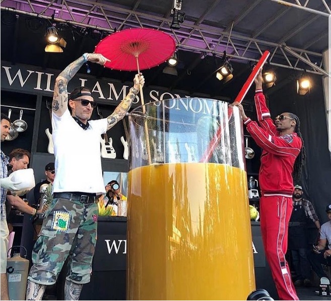 0_1527623987094_Snoop Dogg breaks Guinness World record .jpg